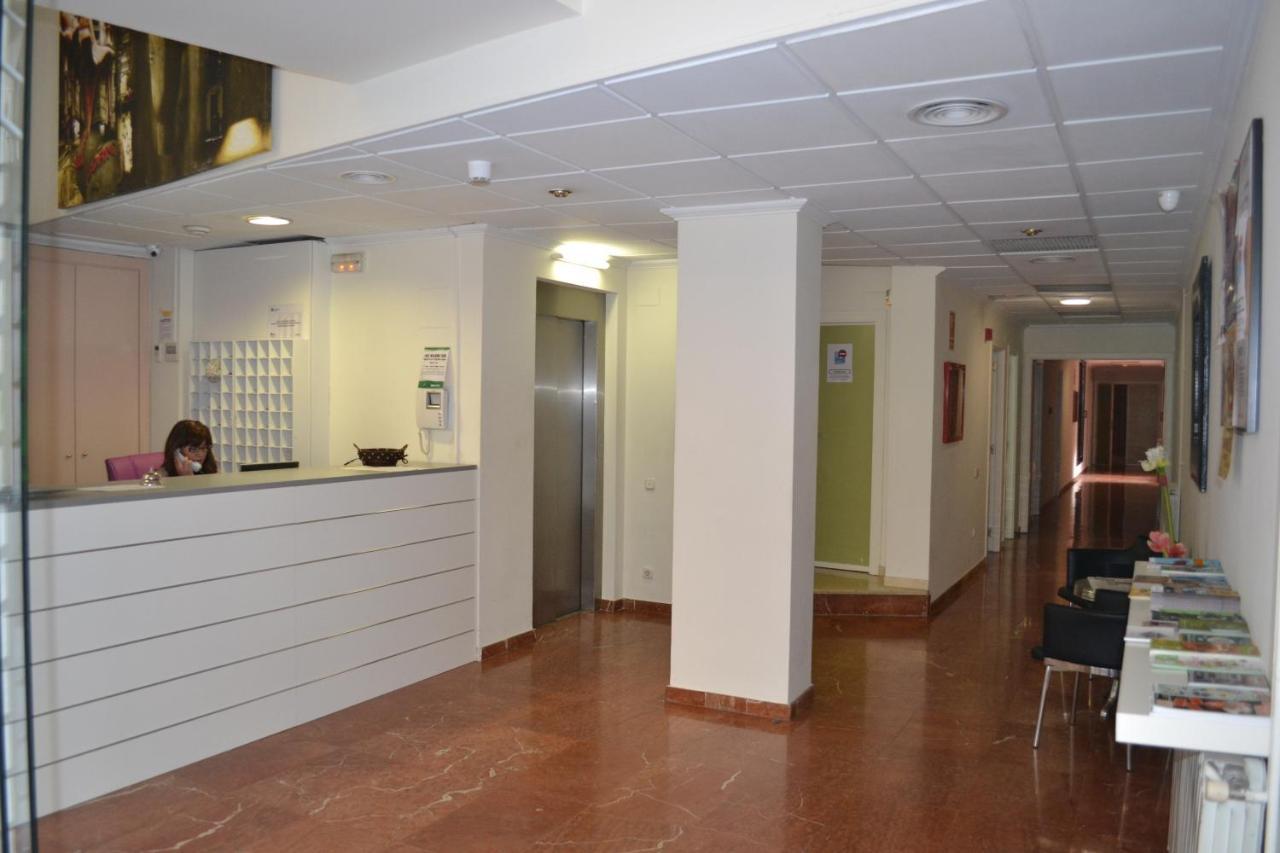 Residencia Universitaria Tagaste Barcelona Exterior foto
