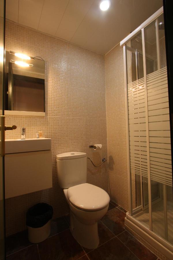 Residencia Universitaria Tagaste Barcelona Habitación foto