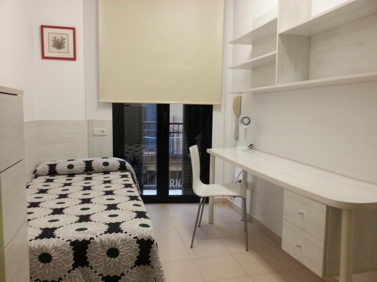 Residencia Universitaria Tagaste Barcelona Habitación foto