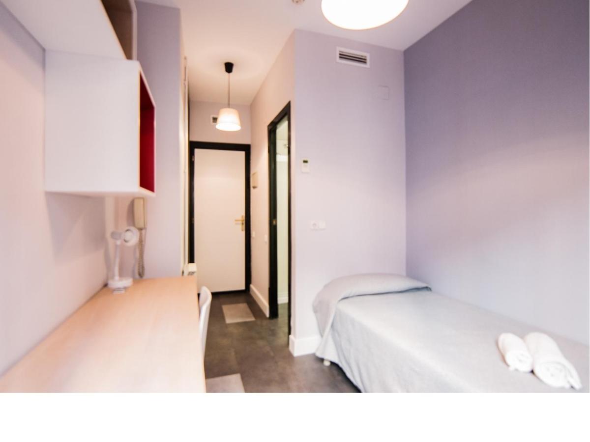 Residencia Universitaria Tagaste Barcelona Habitación foto