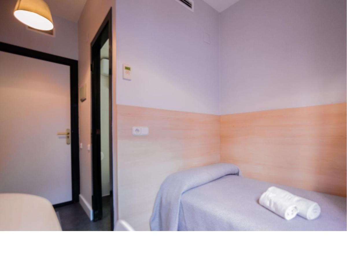 Residencia Universitaria Tagaste Barcelona Habitación foto